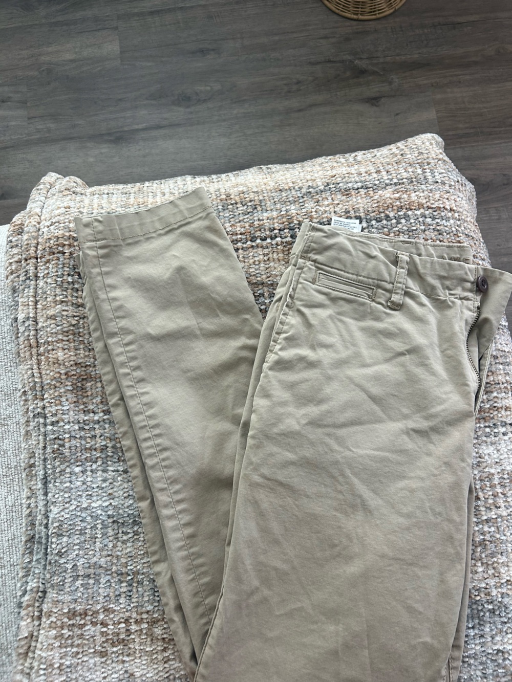 American Eagle Outfitters Tan Chino Pants